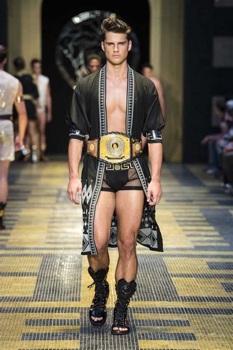 versace spring summer 2013 collection|Versace Spring 2013 Menswear Collection .